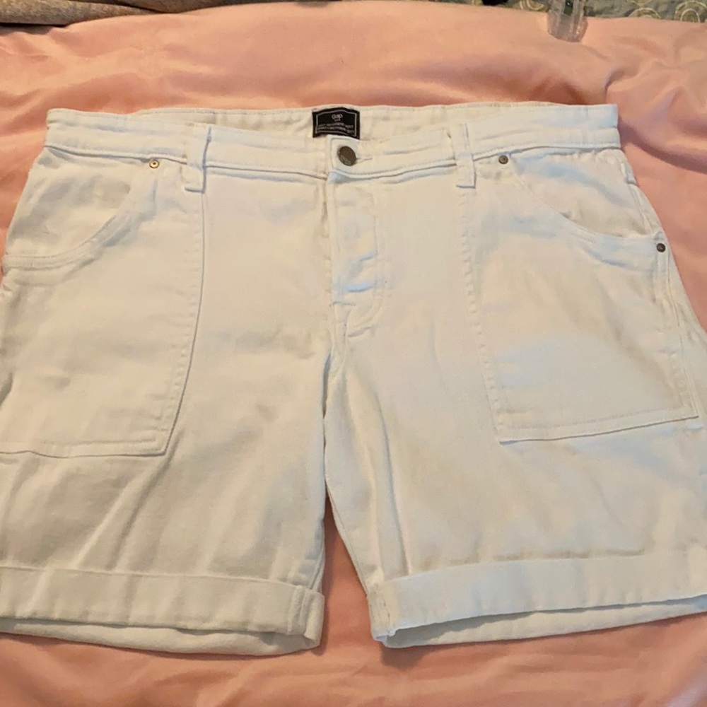 Gap shorts